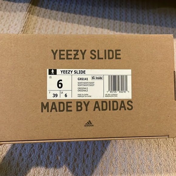 Yeezy Slide Soot - Picture 7 of 9